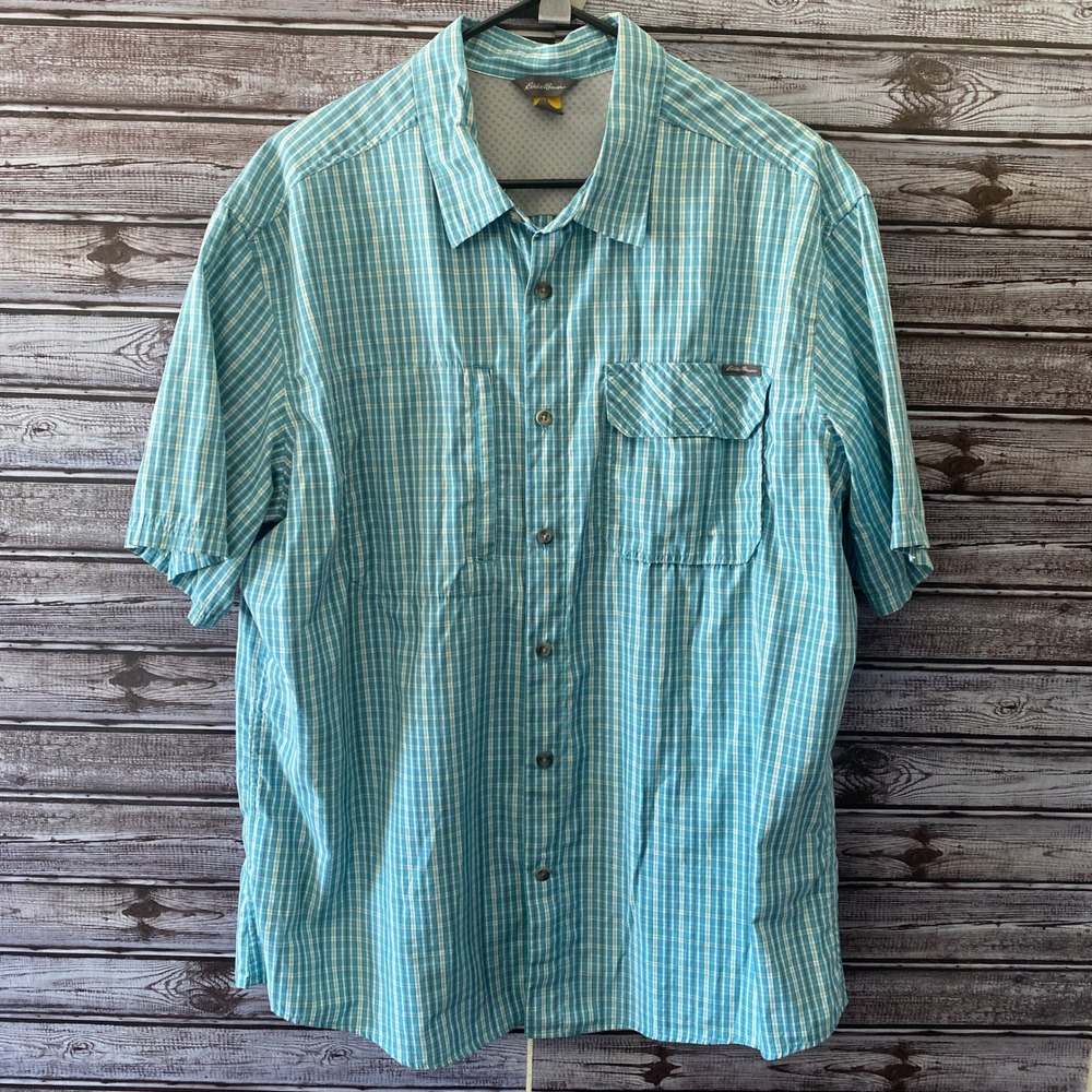 Eddie Bauer Men's Short-Sleeved Button-Down Shirt Size XL Blue Plaid Logo Vented